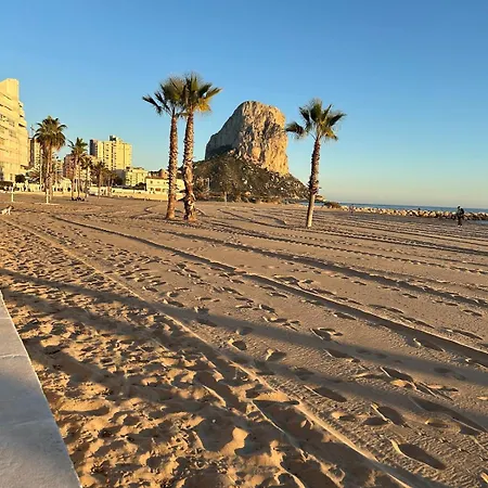 Magnifica Ubicacion ,amplio ,luminoso, A 50 M De La Playa