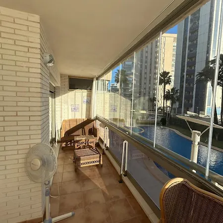 Magnifica Ubicacion ,amplio ,luminoso, A 50 M De La Playa *