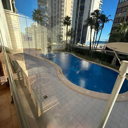 Magnifica Ubicacion ,amplio ,luminoso, A 50 M De La Playa Κάλπε