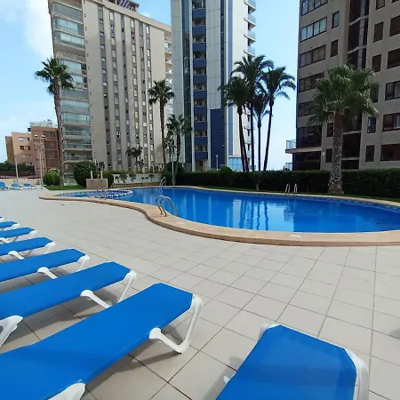 Magnifica Ubicacion ,amplio ,luminoso, A 50 M De La Playa