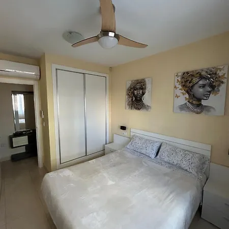 Διαμέρισμα Magnifica Ubicacion ,amplio ,luminoso, A 50 M De La Playa *