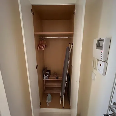 Magnifica Ubicacion ,amplio ,luminoso, A 50 M De La Playa Κάλπε