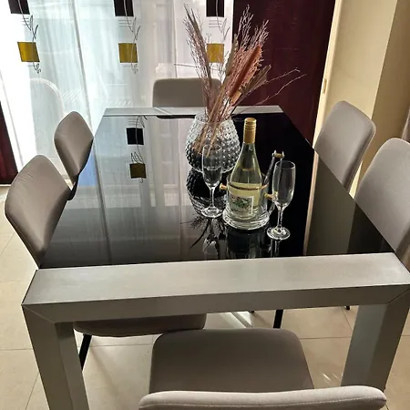 Magnifica Ubicacion ,amplio ,luminoso, A 50 M De La Playa Calp