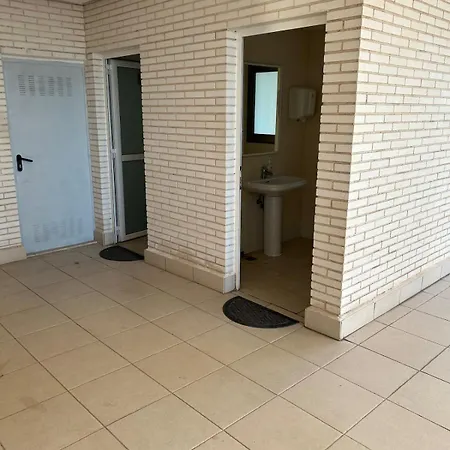 Magnifica Ubicación ,amplio ,luminoso, A 50 M De La Playa Apartamento *