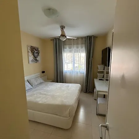Apartment Magnifica Ubicacion ,amplio ,luminoso, A 50 M De La Playa *