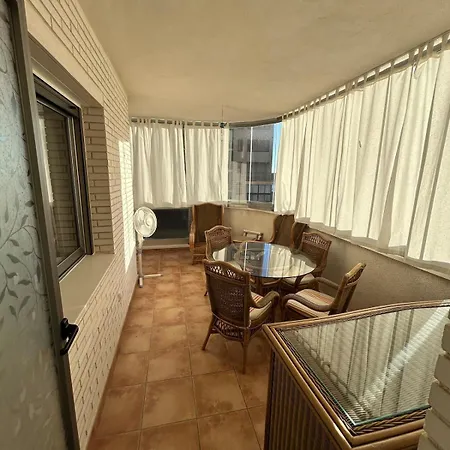 Magnifica Ubicacion ,amplio ,luminoso, A 50 M De La Playa