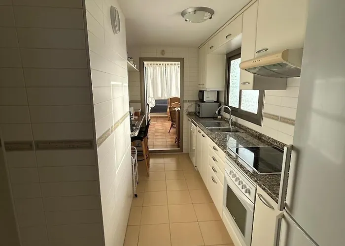 Magnifica Ubicacion ,amplio ,luminoso, A 50 M De La Playa Apartment *