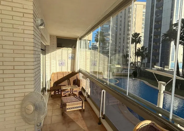 Magnifica Ubicacion ,amplio ,luminoso, A 50 M De La Playa *