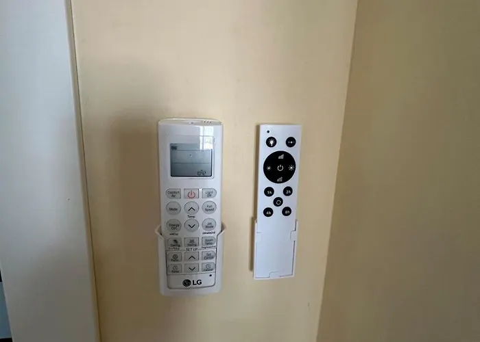 Magnifica Ubicacion ,amplio ,luminoso, A 50 M De La Playa *