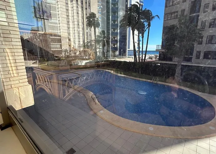 Magnifica Ubicacion ,amplio ,luminoso, A 50 M De La Playa Apartment *