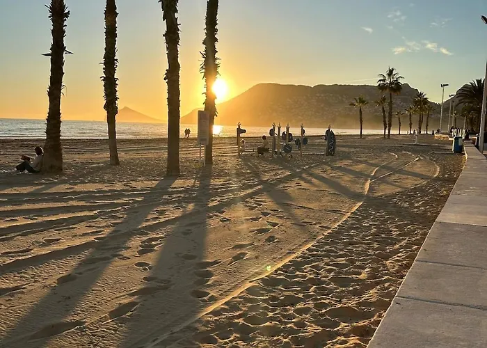 Magnifica Ubicacion ,amplio ,luminoso, A 50 M De La Playa Calpe