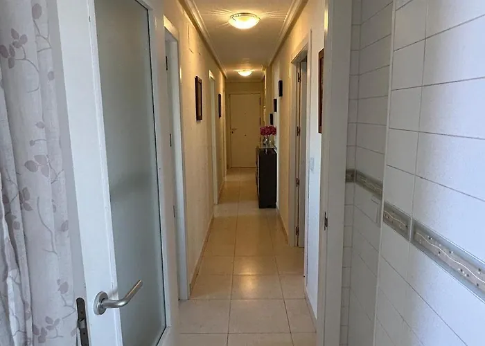 Magnifica Ubicacion ,amplio ,luminoso, A 50 M De La Playa