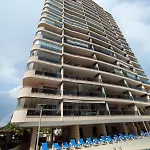 דירה Magnifica Ubicacion ,amplio ,luminoso, A 50 M De La Playa *