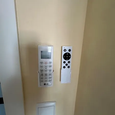 Magnifica Ubicacion ,amplio ,luminoso, A 50 M De La Playa *